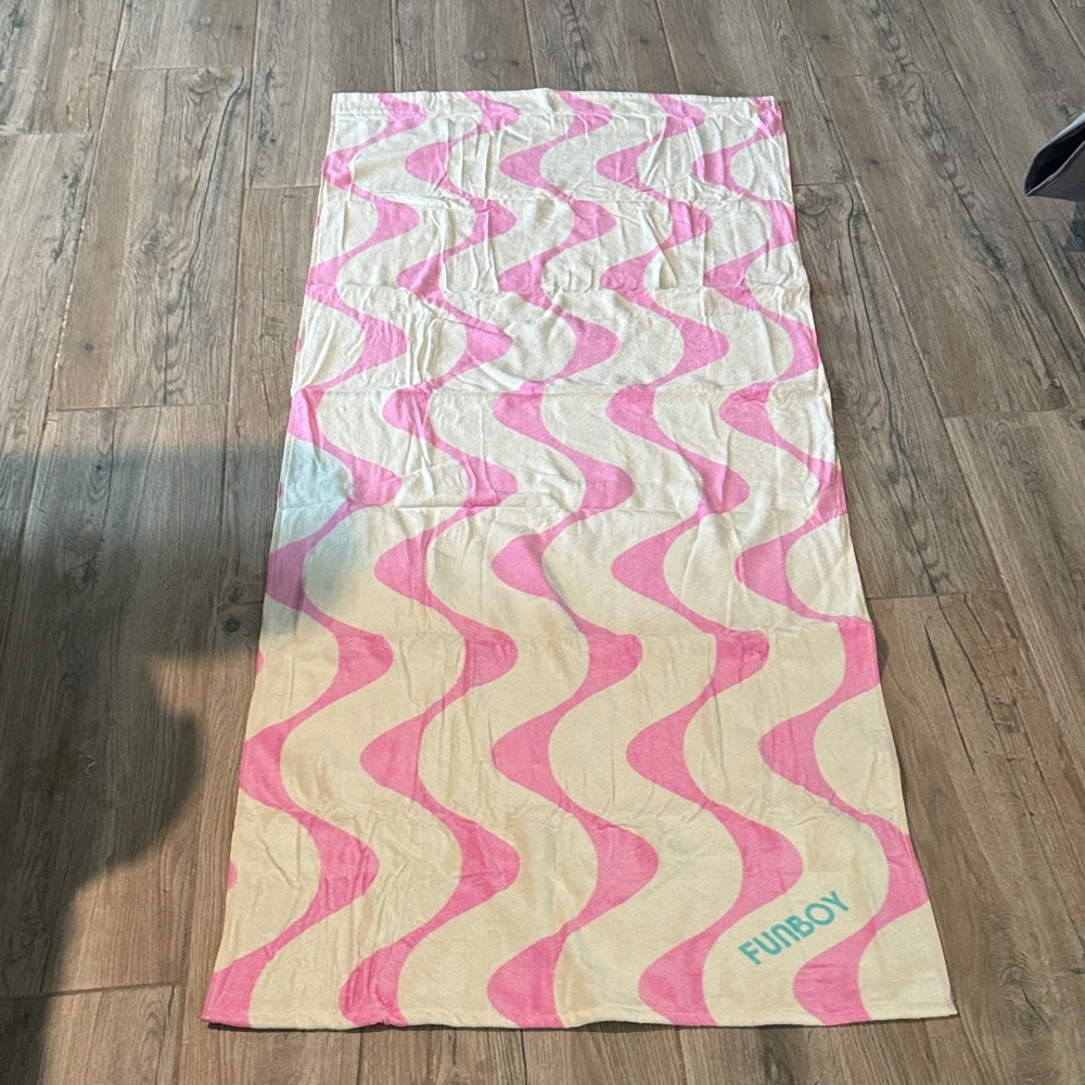 Pink and Cream Wave Beach Towel